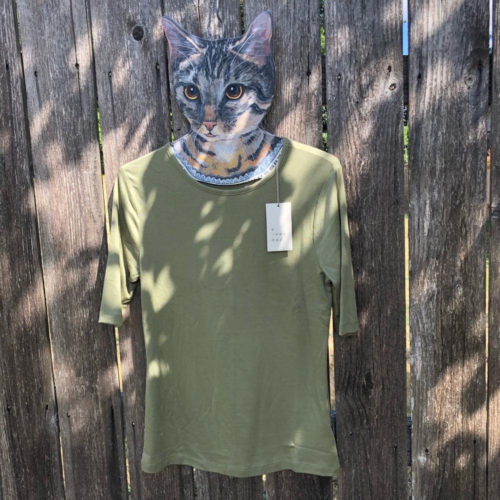 A new day women’s tee
